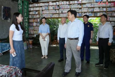 馮飛調(diào)研“五一”假期旅游市場(chǎng)及安全生產(chǎn)工作并慰問(wèn)一線(xiàn)勞動(dòng)者